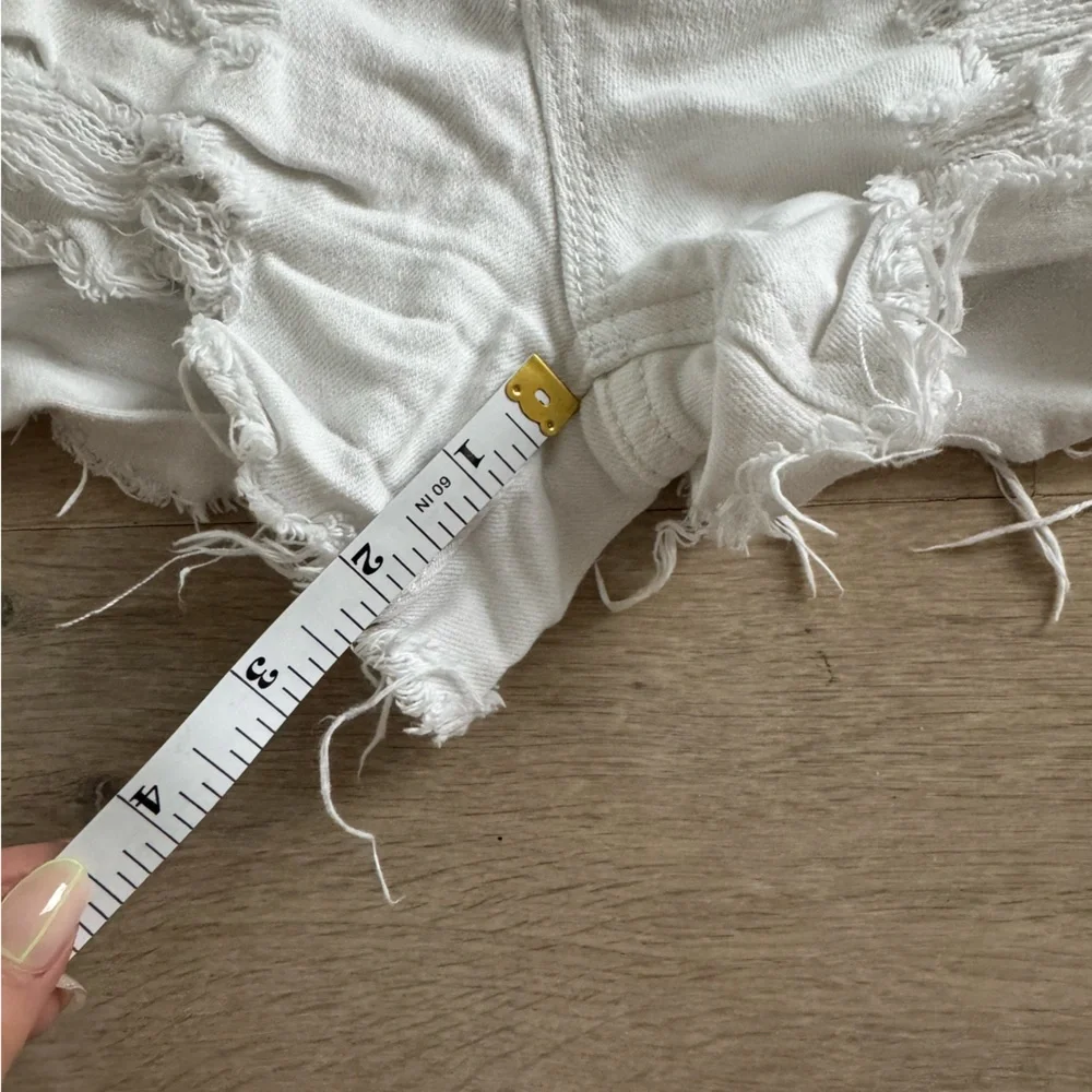 Express 00 white ripped stretchy denim shorts - Picture 6 of 7